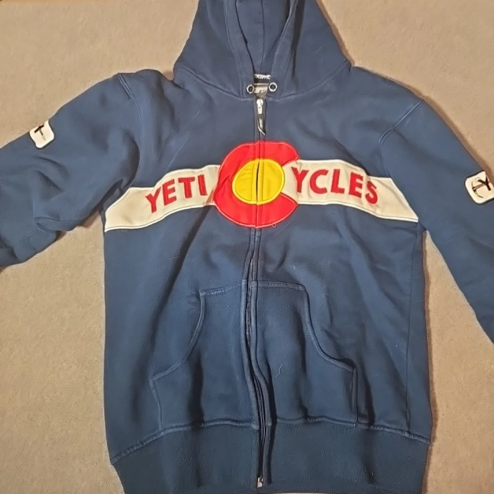 Yeti Cycles Blue Hoodie with Logo‎